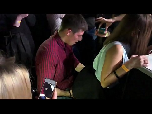 ❤️ Ho kopanela liphate ka 'nete ka har'a nightclub ea Russia. Ngoanana oa Russia ea lilemo li 18 ka har'a anus le botšehaling o ile a robala ka har'a nightclub ho st.tubesexer-com.ru ☑